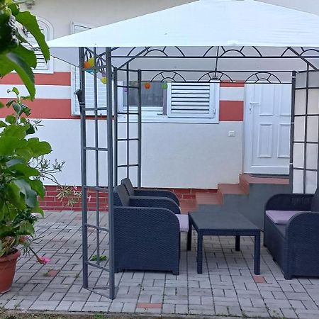 Bella Badacsony Apartmanhaz Apartment Badacsonytomaj Exterior photo
