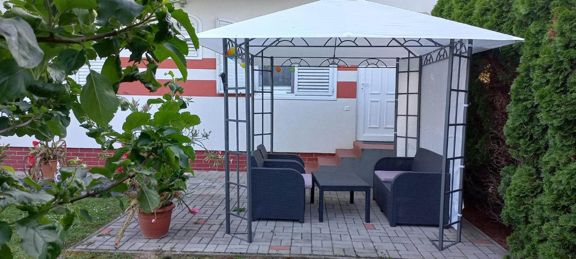 Bella Badacsony Apartmanhaz Apartment Badacsonytomaj Exterior photo